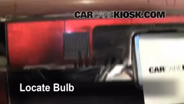 1993 Mercury Sable GS 3.8L V6 Sedan Éclairage Feux de marche arrière (remplacer une ampoule)